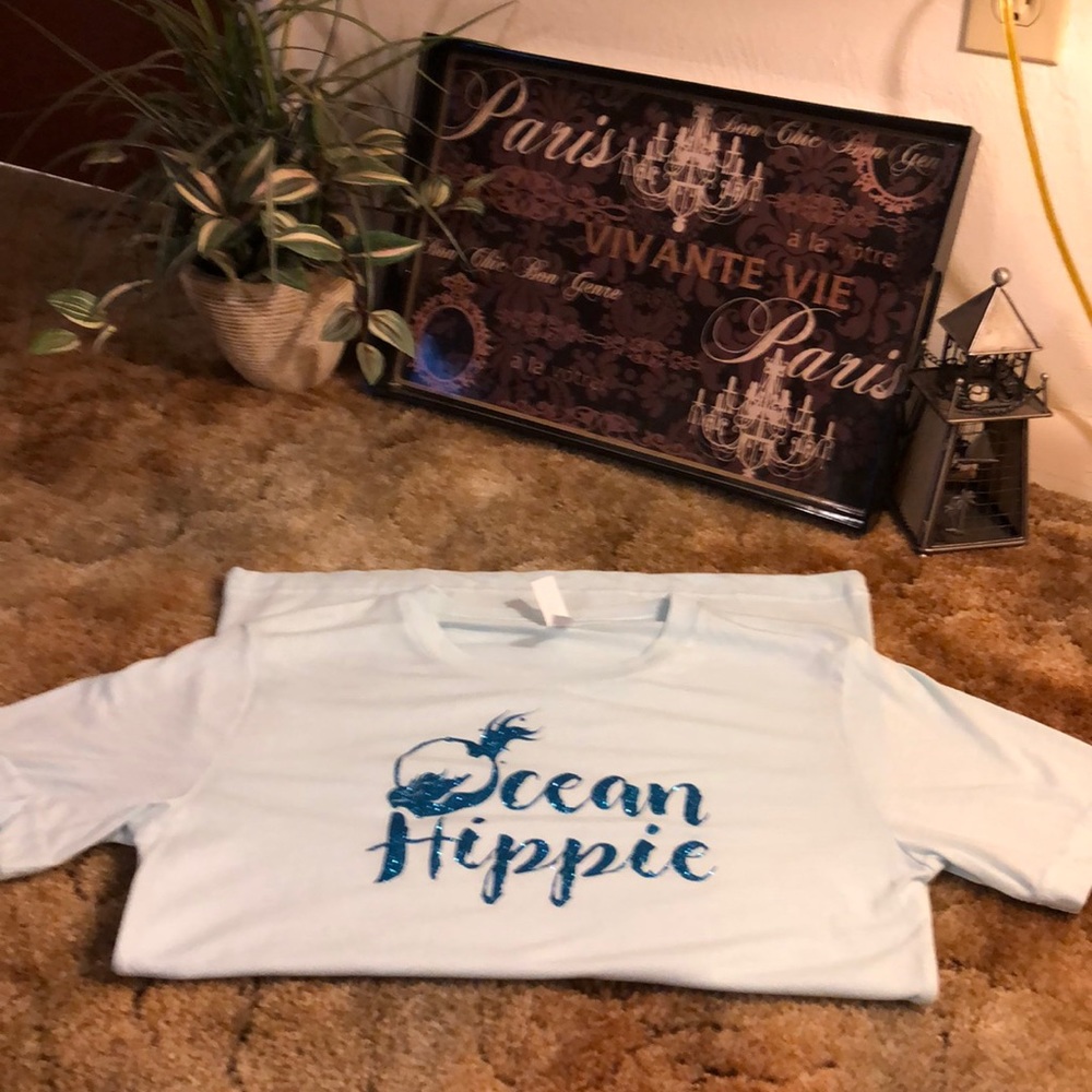 Mermaid Ocean Hippie T-shirt Size Small New!